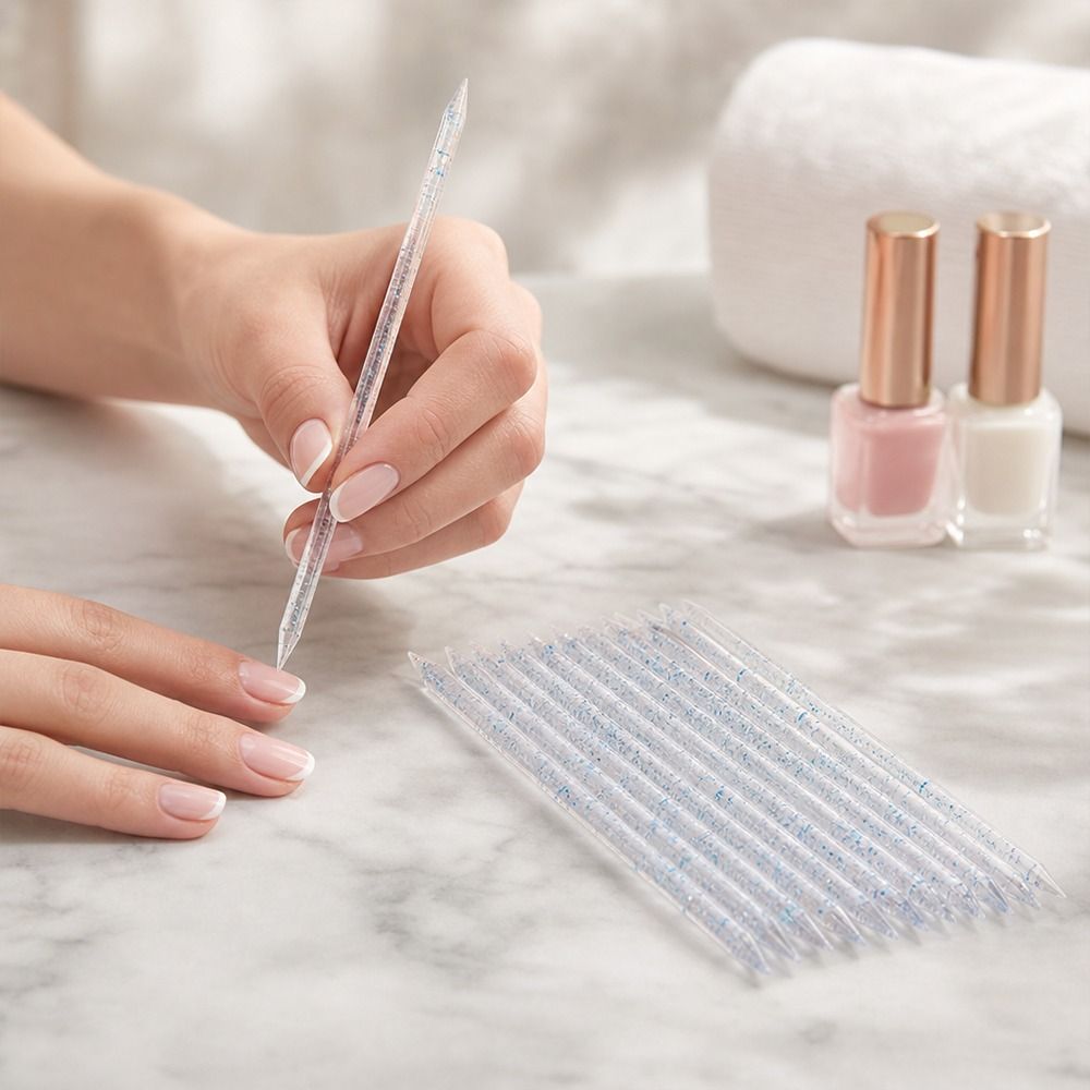 Nail Art Orange - 100個入り、両端に先端が付いたキューティクルプッシャー。ラインストーンの装飾や、ネイルアート用具として使用可能。棒状で、長さは75/95mm。