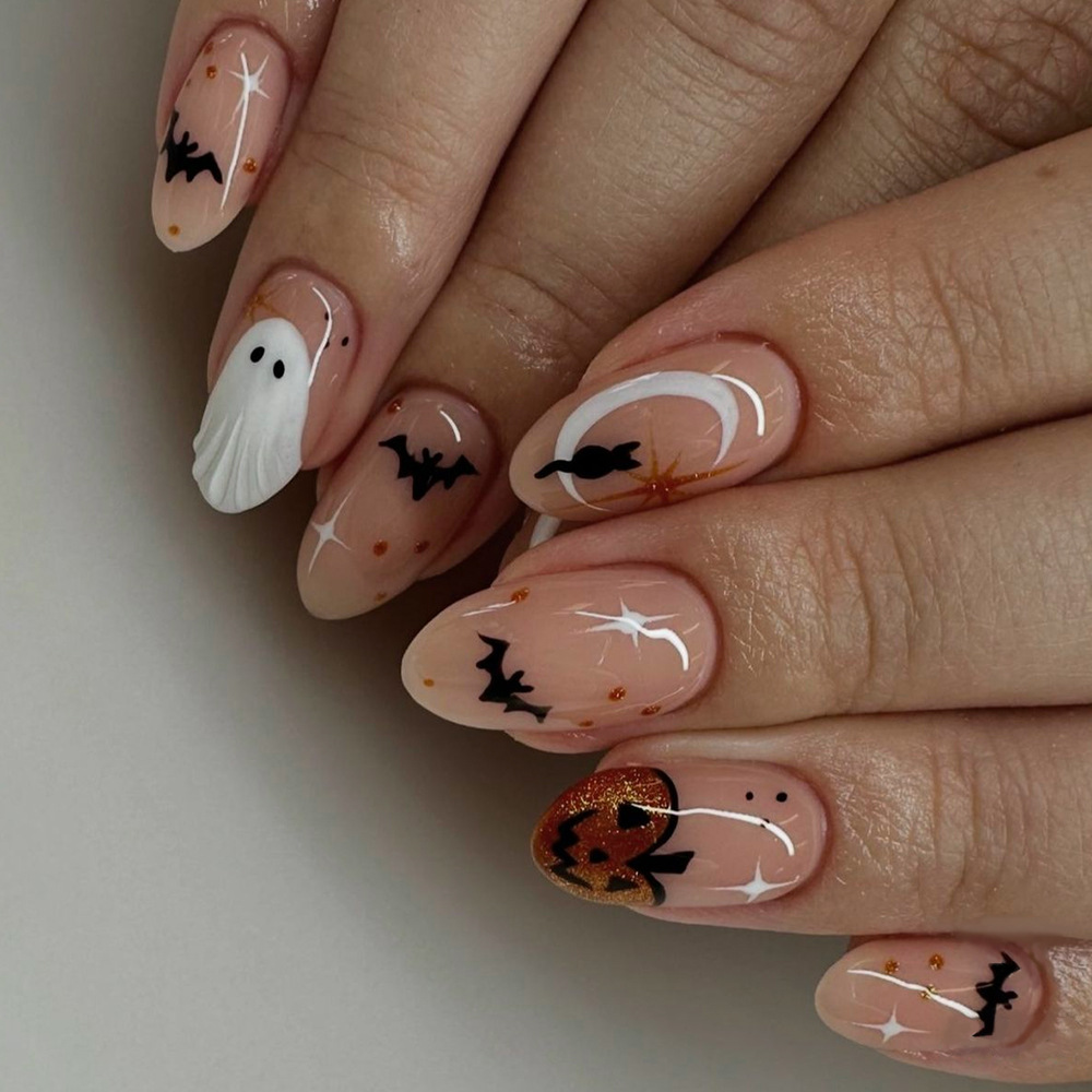 24枚入り シンプルアーモンド型付け爪 キュートな白いゴース - Nail Art Press On のレビューと価格