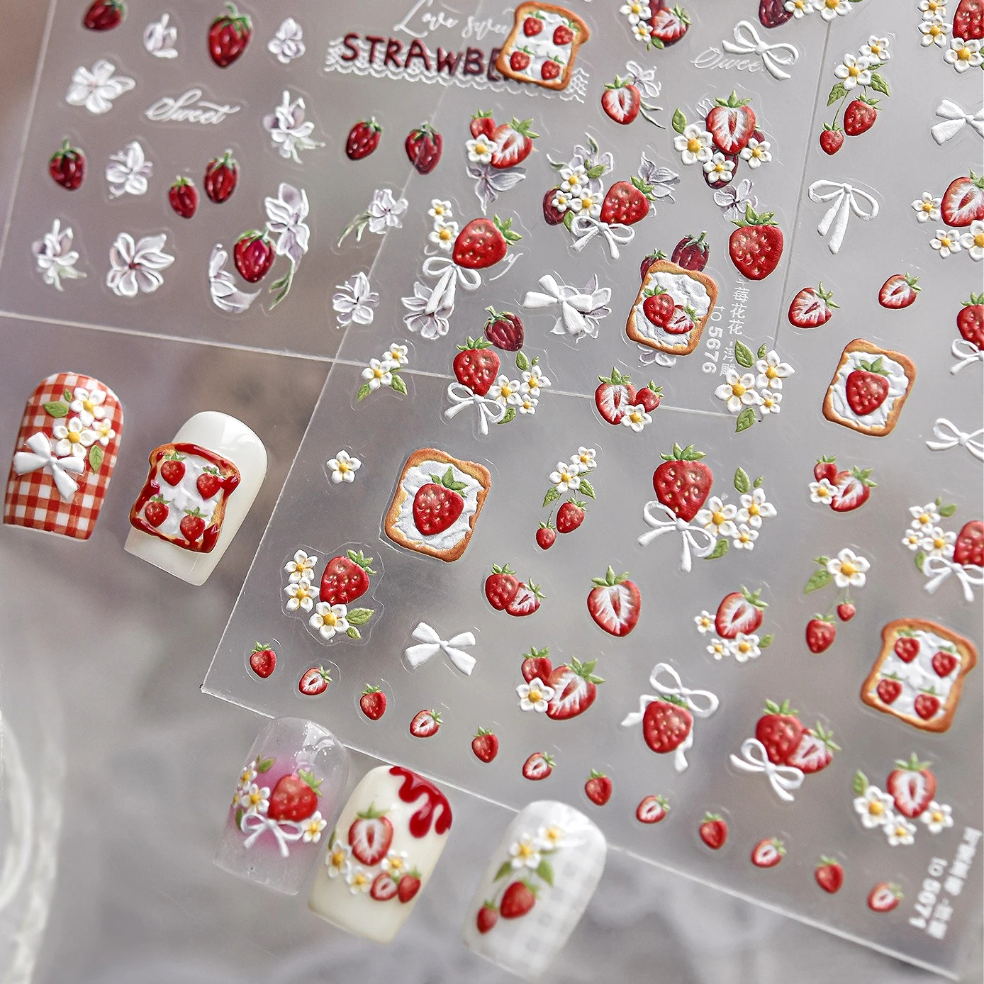 いちご、トースト、リボン、デイジー、桃、リンゴ、キウイ、オレ - Nail Art Orange のレビューと価格