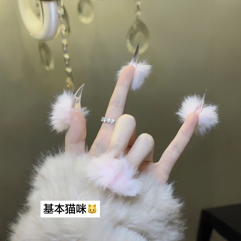 手作りの長めの猫の爪型ネイルチップ、ふわふわのポンポンが付い - Nail Art Press On のレビューと価格