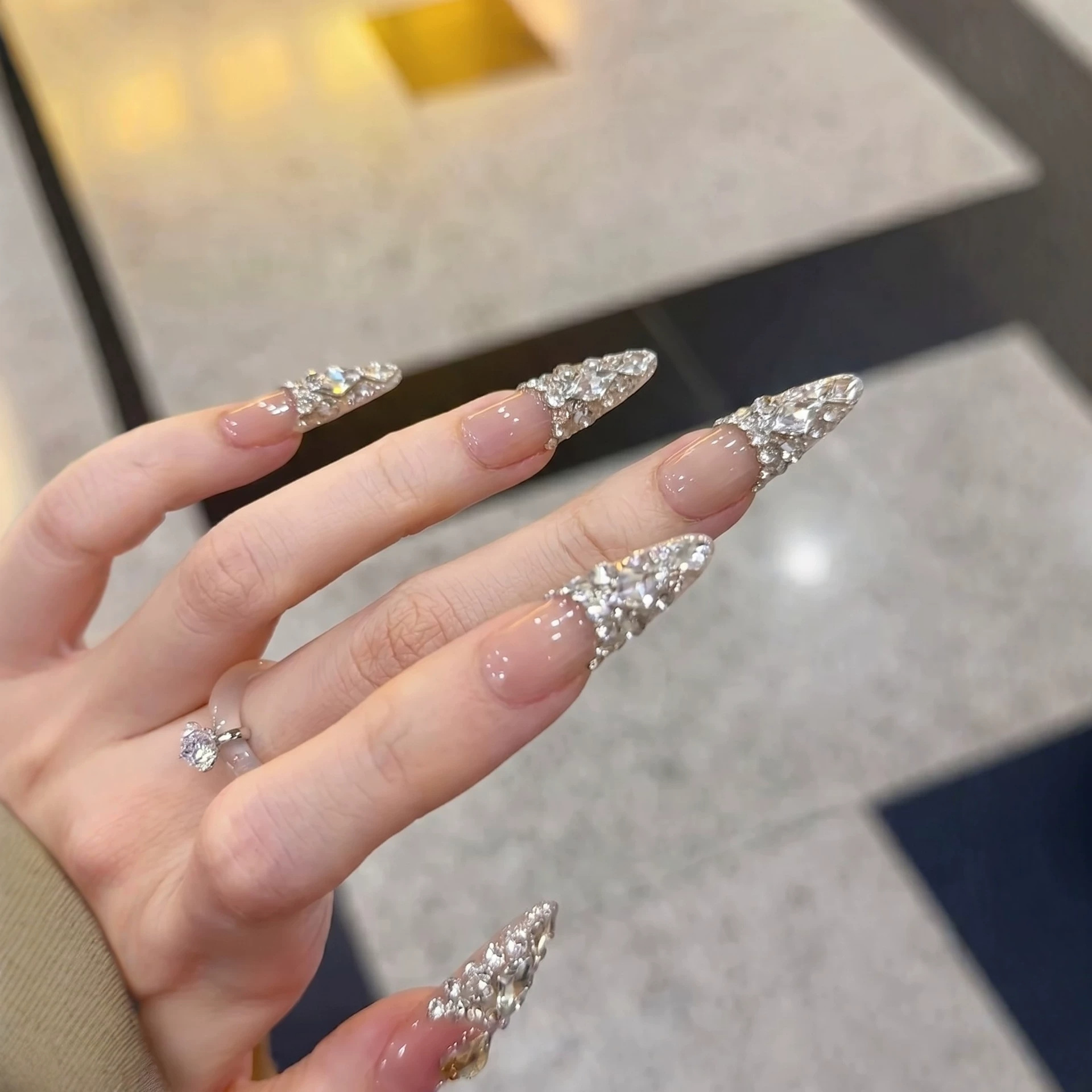 10個入り、結婚式やパーティー、晩餐会にぴったりの、きらめく - Nail Art Press On のレビューと価格